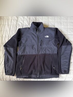 The North Face Polartec Men’s Black Full-Zip Fleece Jacket